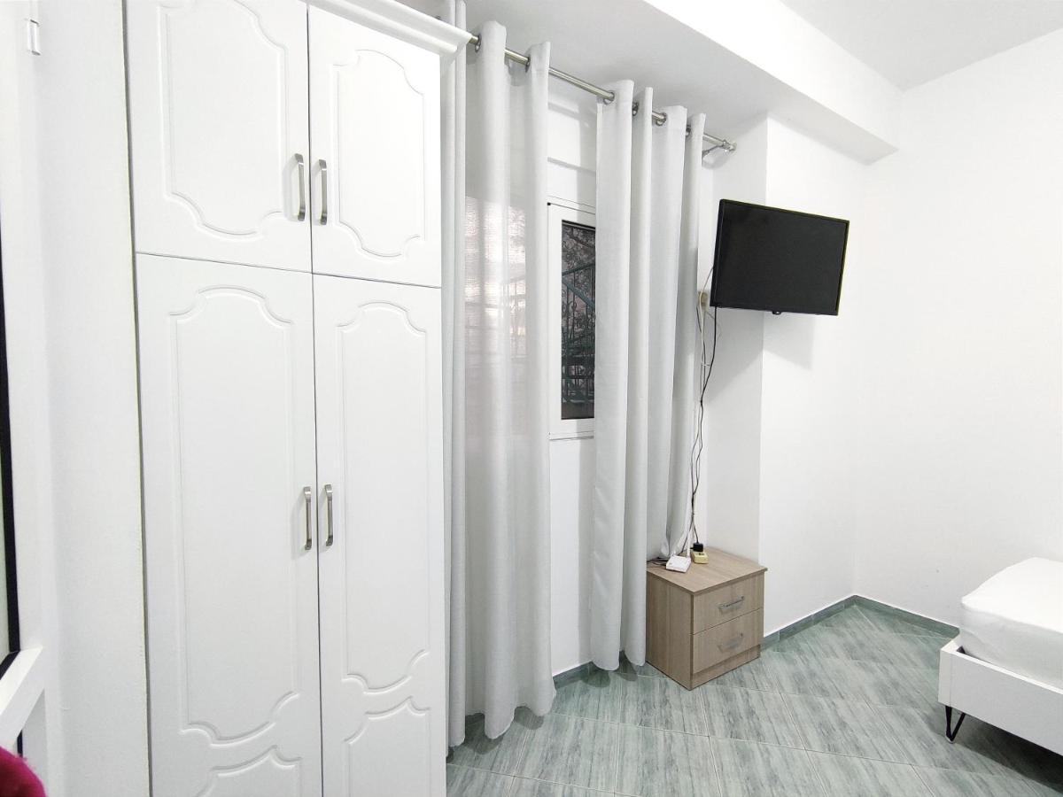 Joen Guesthouse Sarandë Eksteriør billede