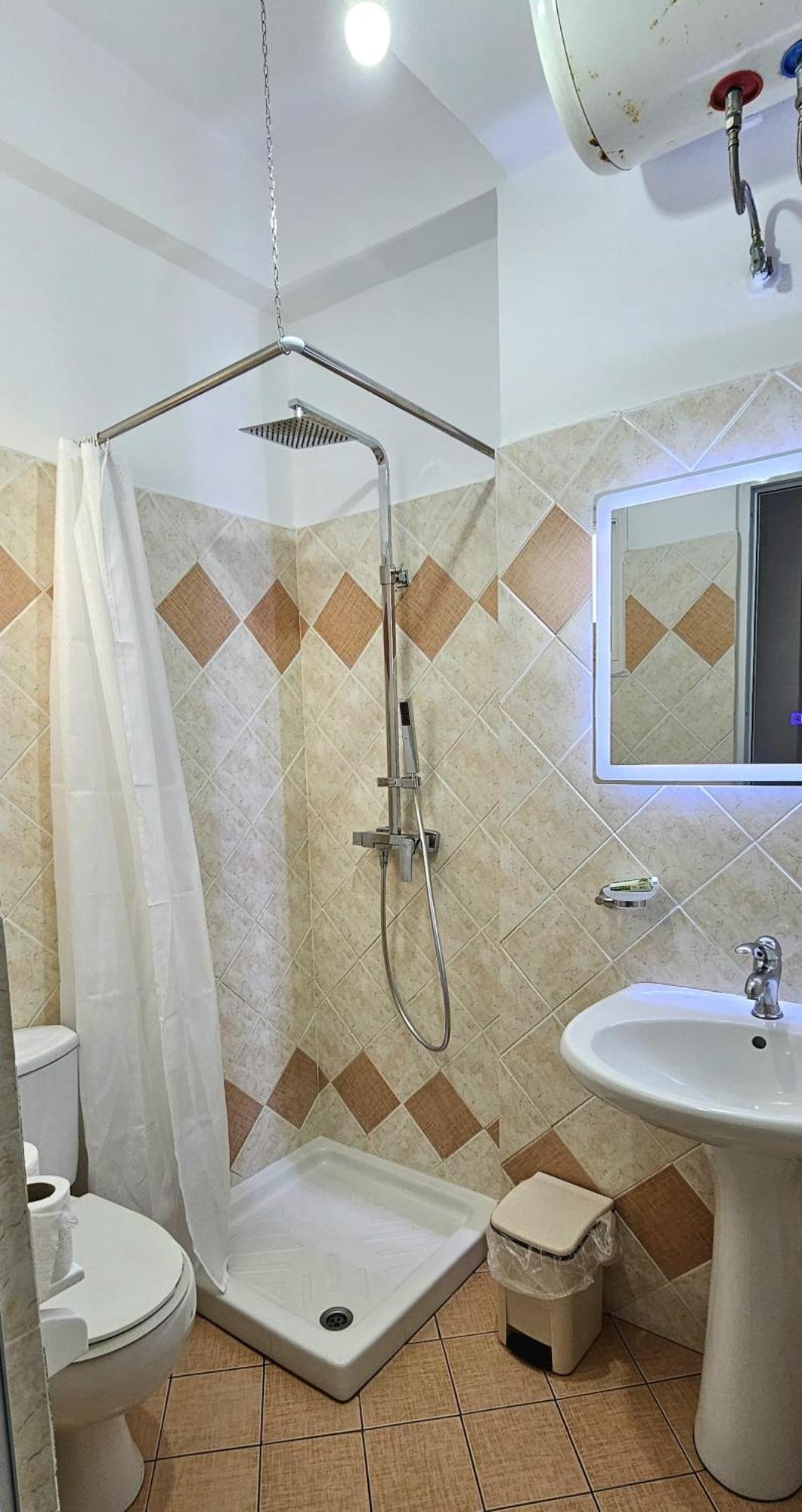 Joen Guesthouse Sarandë Eksteriør billede