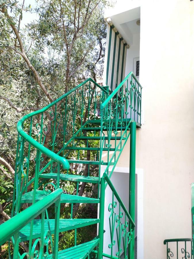 Joen Guesthouse Sarandë Eksteriør billede